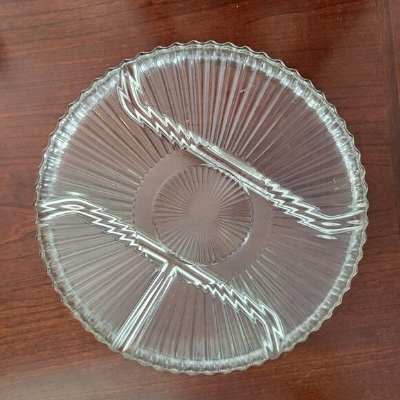 Vintage Divided Relish Dish Tray 4 Part Rib Pressed Glass Starburst 10" Round - Picture 1 of 3